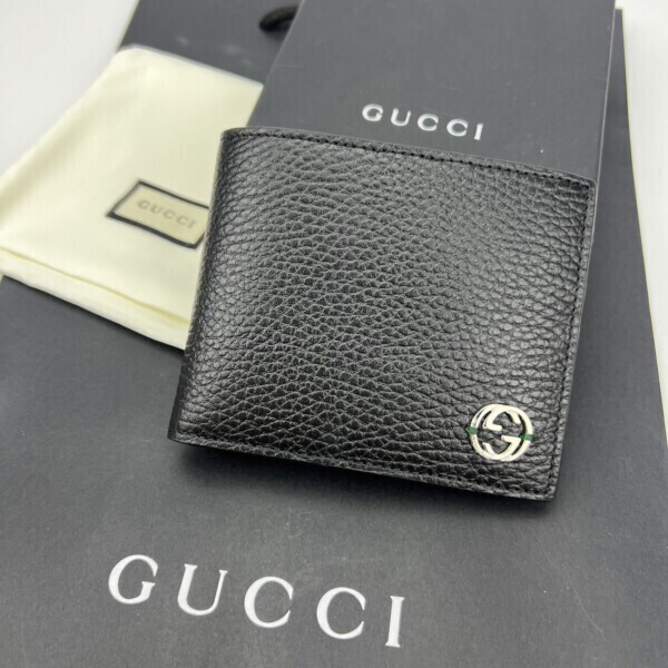 คุณเบียร์ – รับฝากสินค้าแบรนด์เนม