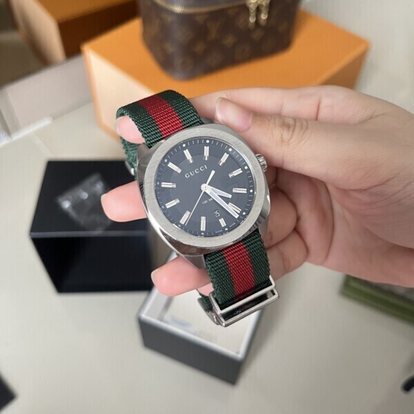 คุณต้น – รับฝากนาฬิกา